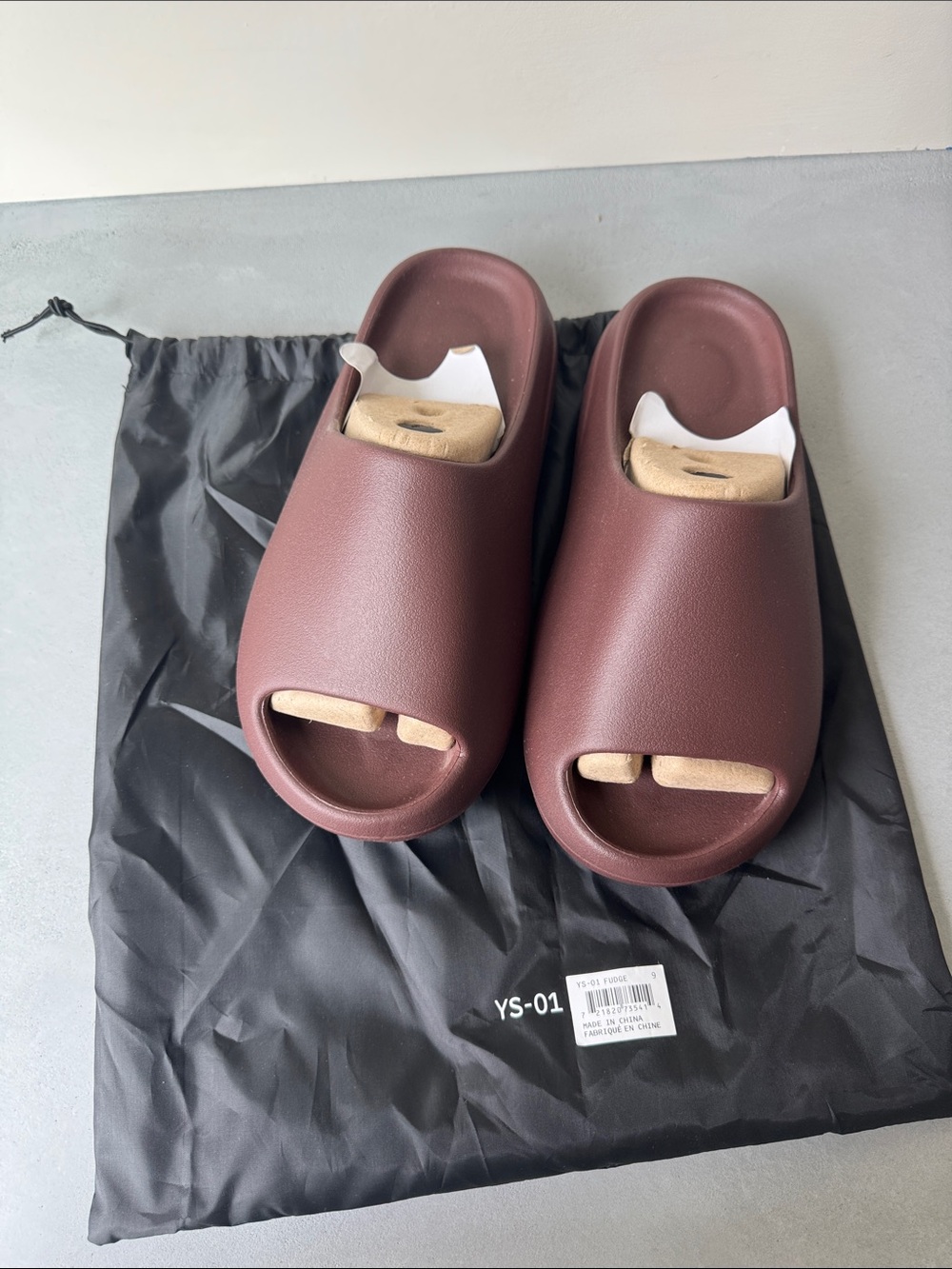 NWT YEEZY YZY YS-01 FUDGE BROWN SLIDES SZ 8, 9 - Picture 2 of 7